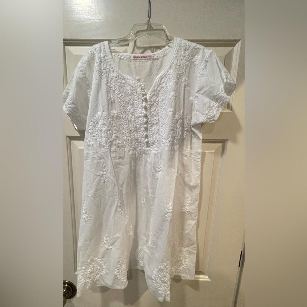 White embroidered short dress